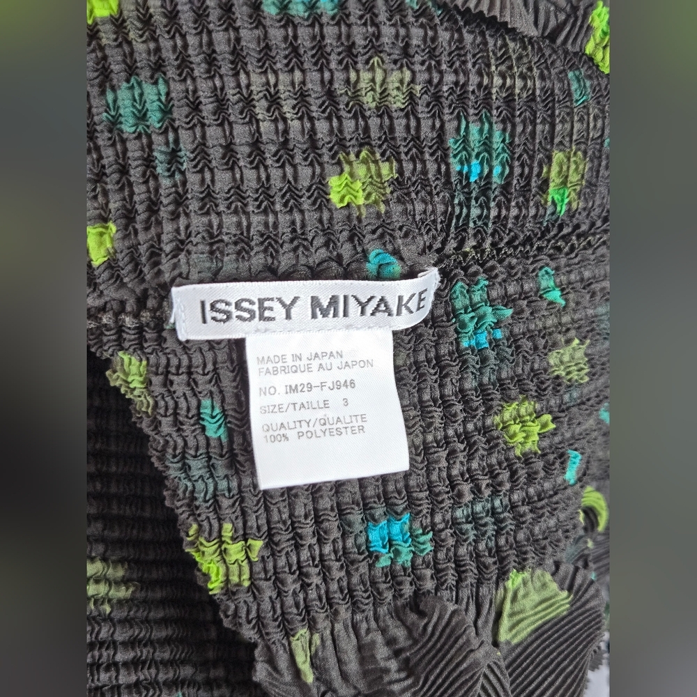 Issey Miyake IM29 FJ946 Rare Textured Pleated Button Front Top Size 3 - Picture 9 of 13